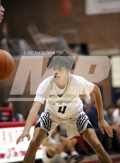 Thumbnail 3 in Tulare Western vs. Clovis East photogallery.