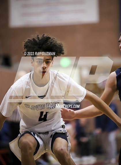 Thumbnail 3 in Tulare Western vs. Clovis East photogallery.