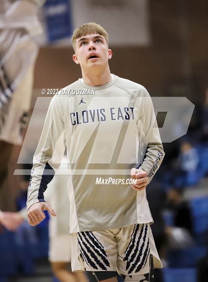 Thumbnail 1 in Tulare Western vs. Clovis East photogallery.