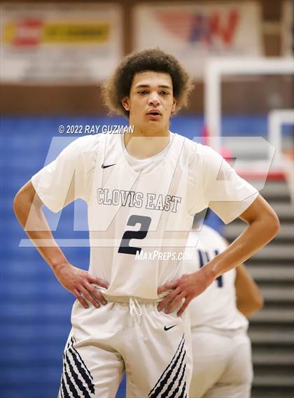Thumbnail 1 in Tulare Western vs. Clovis East photogallery.