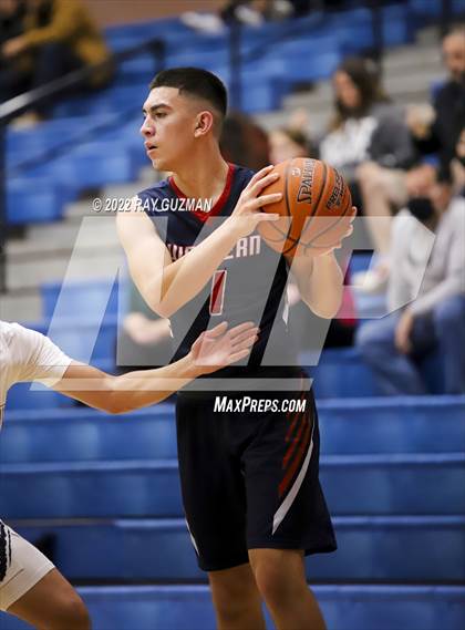 Thumbnail 1 in Tulare Western vs. Clovis East photogallery.