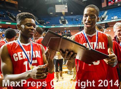 Thumbnail 3 in Bridgeport Central vs. Fairfield Prep (CIAC Class LL Final) photogallery.