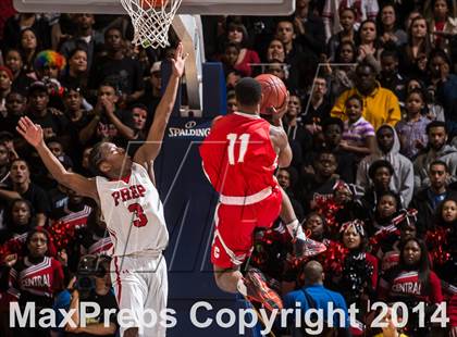 Thumbnail 3 in Bridgeport Central vs. Fairfield Prep (CIAC Class LL Final) photogallery.