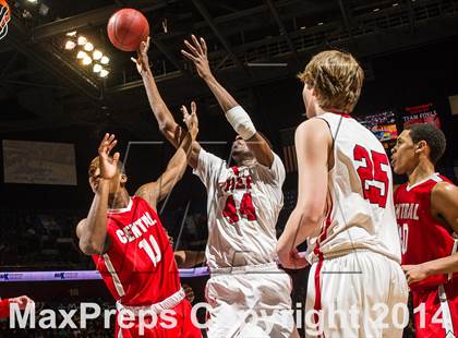 Thumbnail 2 in Bridgeport Central vs. Fairfield Prep (CIAC Class LL Final) photogallery.