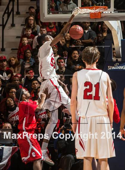 Thumbnail 2 in Bridgeport Central vs. Fairfield Prep (CIAC Class LL Final) photogallery.