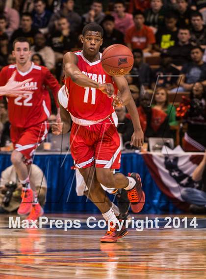 Thumbnail 2 in Bridgeport Central vs. Fairfield Prep (CIAC Class LL Final) photogallery.