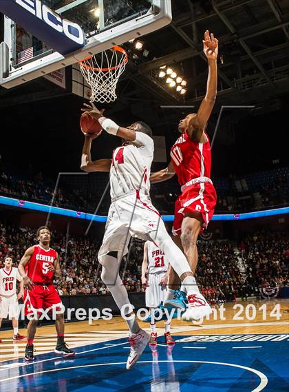 Thumbnail 2 in Bridgeport Central vs. Fairfield Prep (CIAC Class LL Final) photogallery.