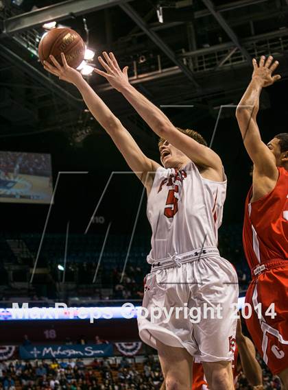 Thumbnail 3 in Bridgeport Central vs. Fairfield Prep (CIAC Class LL Final) photogallery.