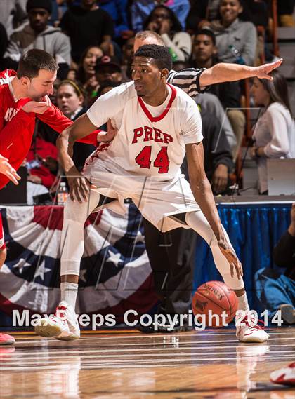 Thumbnail 1 in Bridgeport Central vs. Fairfield Prep (CIAC Class LL Final) photogallery.