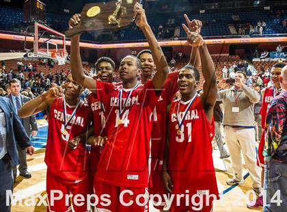 Thumbnail 2 in Bridgeport Central vs. Fairfield Prep (CIAC Class LL Final) photogallery.