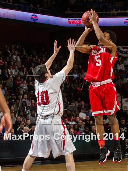 Thumbnail 3 in Bridgeport Central vs. Fairfield Prep (CIAC Class LL Final) photogallery.