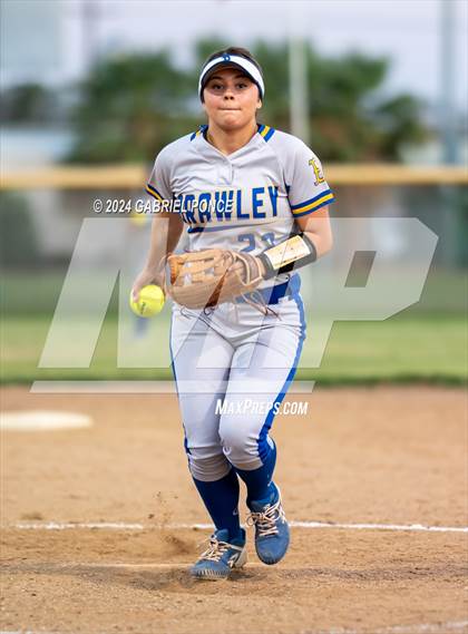 Thumbnail 3 in Brawley @ Holtville photogallery.