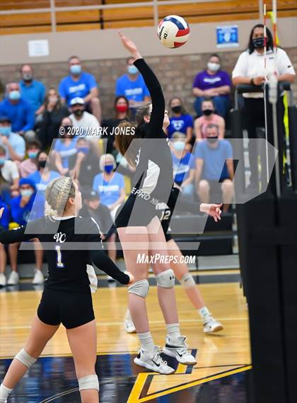 Thumbnail 2 in Valley Christian @ Snowflake (AIA 3A Semifinal) photogallery.