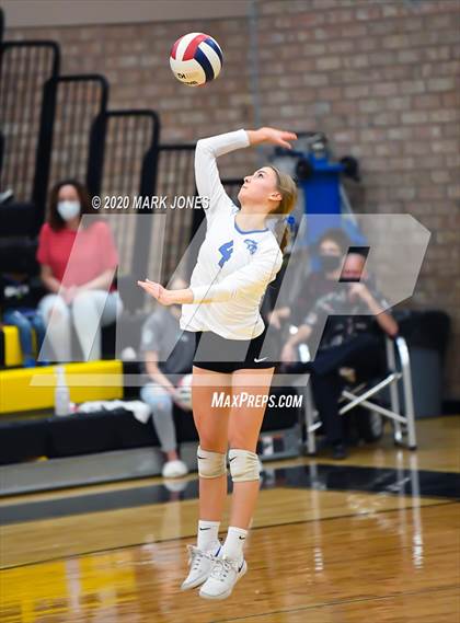 Thumbnail 2 in Valley Christian @ Snowflake (AIA 3A Semifinal) photogallery.