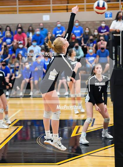 Thumbnail 2 in Valley Christian @ Snowflake (AIA 3A Semifinal) photogallery.