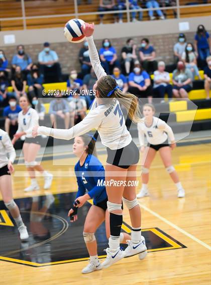Thumbnail 2 in Valley Christian @ Snowflake (AIA 3A Semifinal) photogallery.