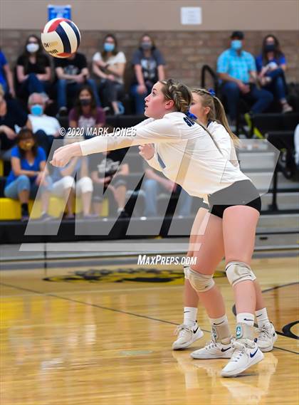 Thumbnail 2 in Valley Christian @ Snowflake (AIA 3A Semifinal) photogallery.