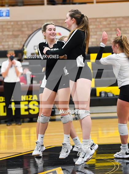 Thumbnail 1 in Valley Christian @ Snowflake (AIA 3A Semifinal) photogallery.