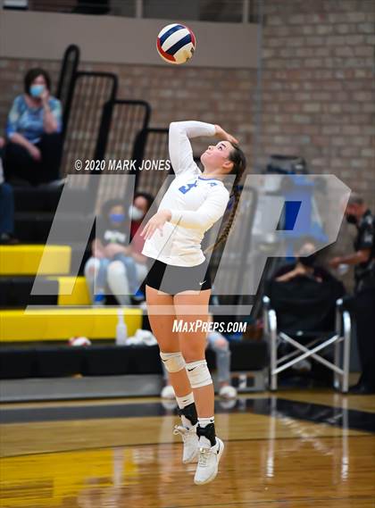 Thumbnail 1 in Valley Christian @ Snowflake (AIA 3A Semifinal) photogallery.