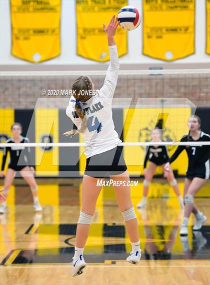 Thumbnail 2 in Valley Christian @ Snowflake (AIA 3A Semifinal) photogallery.
