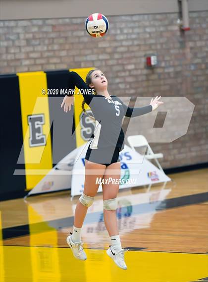 Thumbnail 3 in Valley Christian @ Snowflake (AIA 3A Semifinal) photogallery.