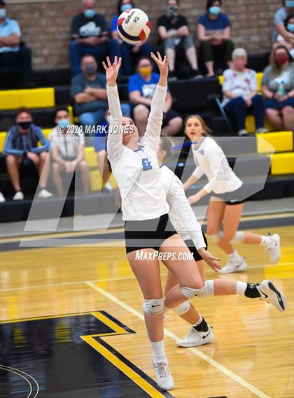 Thumbnail 2 in Valley Christian @ Snowflake (AIA 3A Semifinal) photogallery.