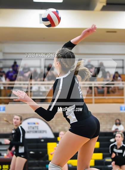 Thumbnail 2 in Valley Christian @ Snowflake (AIA 3A Semifinal) photogallery.