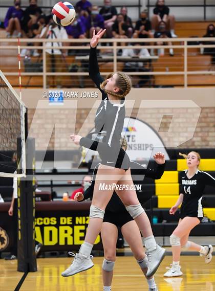 Thumbnail 1 in Valley Christian @ Snowflake (AIA 3A Semifinal) photogallery.