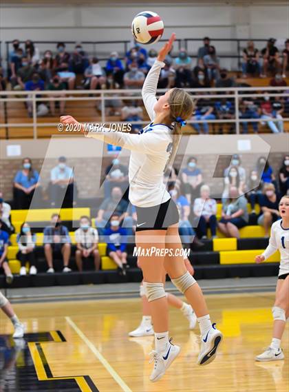 Thumbnail 1 in Valley Christian @ Snowflake (AIA 3A Semifinal) photogallery.