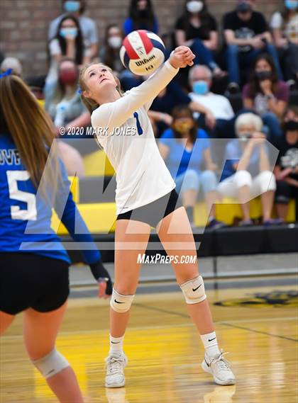Thumbnail 3 in Valley Christian @ Snowflake (AIA 3A Semifinal) photogallery.