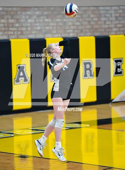 Thumbnail 2 in Valley Christian @ Snowflake (AIA 3A Semifinal) photogallery.