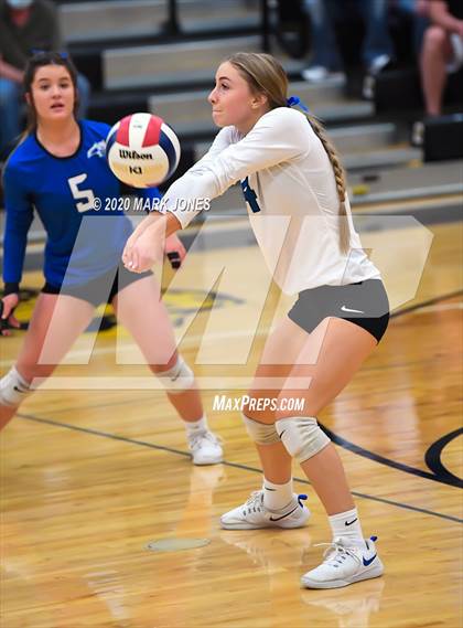 Thumbnail 1 in Valley Christian @ Snowflake (AIA 3A Semifinal) photogallery.