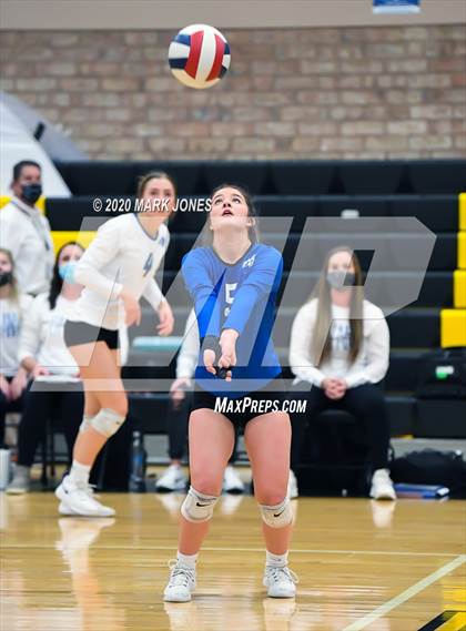 Thumbnail 2 in Valley Christian @ Snowflake (AIA 3A Semifinal) photogallery.