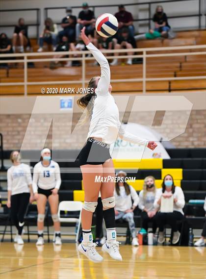 Thumbnail 2 in Valley Christian @ Snowflake (AIA 3A Semifinal) photogallery.