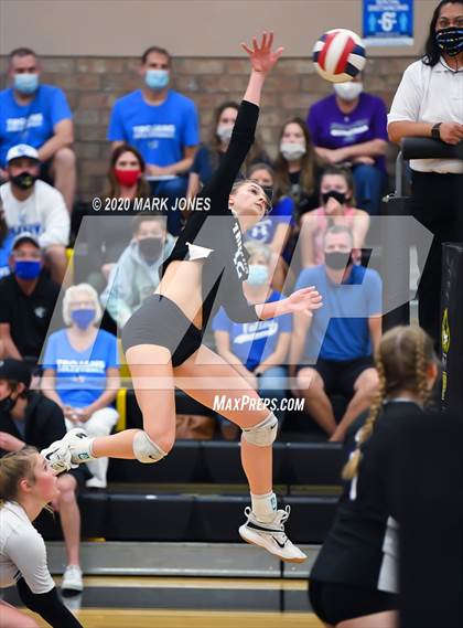 Thumbnail 2 in Valley Christian @ Snowflake (AIA 3A Semifinal) photogallery.