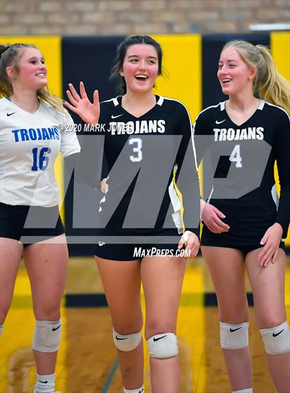 Thumbnail 3 in Valley Christian @ Snowflake (AIA 3A Semifinal) photogallery.