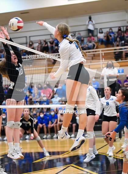 Thumbnail 2 in Valley Christian @ Snowflake (AIA 3A Semifinal) photogallery.