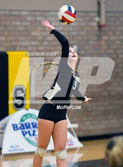 Thumbnail 2 in Valley Christian @ Snowflake (AIA 3A Semifinal) photogallery.