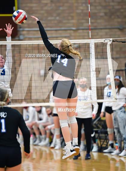 Thumbnail 2 in Valley Christian @ Snowflake (AIA 3A Semifinal) photogallery.