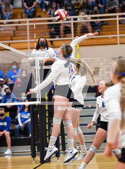 Thumbnail 3 in Valley Christian @ Snowflake (AIA 3A Semifinal) photogallery.