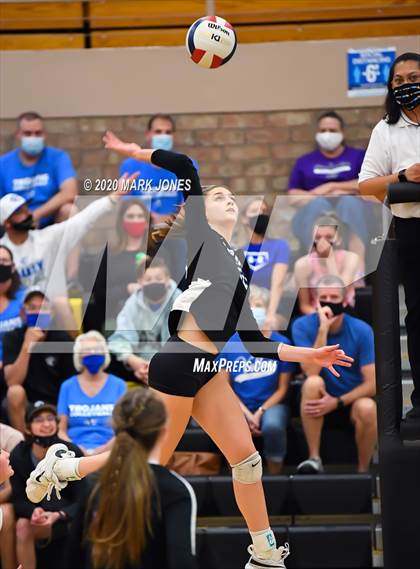 Thumbnail 2 in Valley Christian @ Snowflake (AIA 3A Semifinal) photogallery.