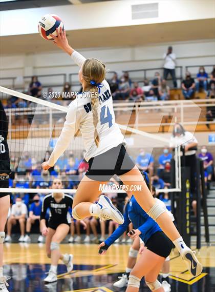 Thumbnail 2 in Valley Christian @ Snowflake (AIA 3A Semifinal) photogallery.