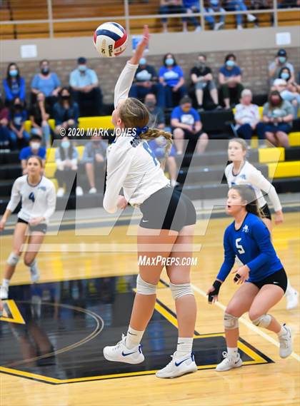 Thumbnail 1 in Valley Christian @ Snowflake (AIA 3A Semifinal) photogallery.