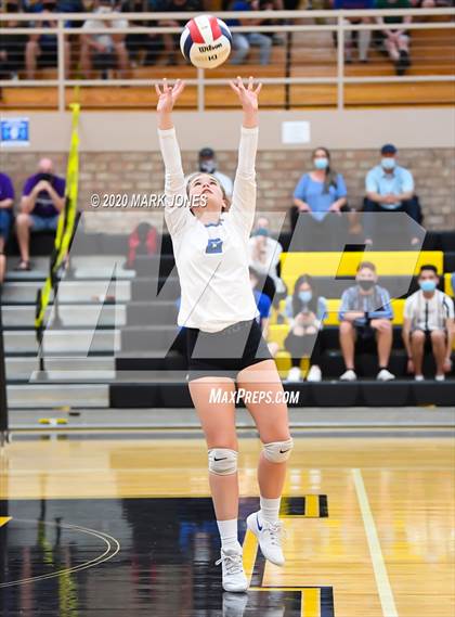 Thumbnail 2 in Valley Christian @ Snowflake (AIA 3A Semifinal) photogallery.