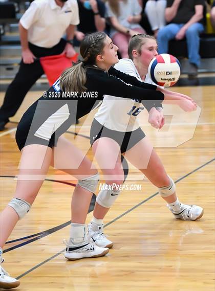 Thumbnail 2 in Valley Christian @ Snowflake (AIA 3A Semifinal) photogallery.