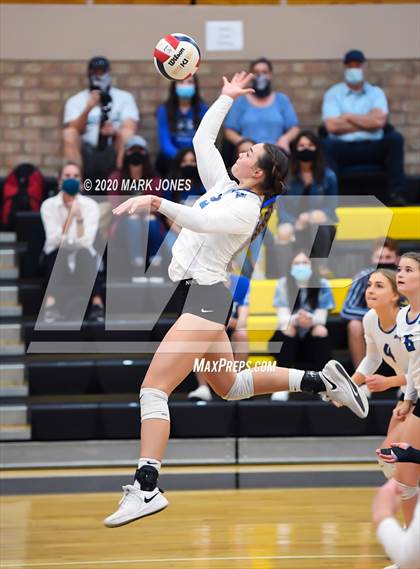Thumbnail 2 in Valley Christian @ Snowflake (AIA 3A Semifinal) photogallery.