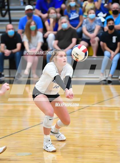 Thumbnail 1 in Valley Christian @ Snowflake (AIA 3A Semifinal) photogallery.