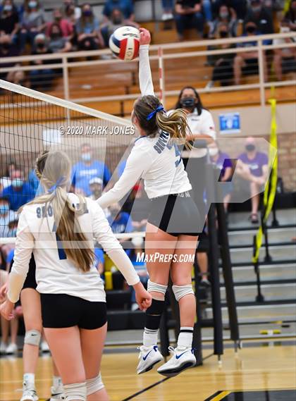 Thumbnail 2 in Valley Christian @ Snowflake (AIA 3A Semifinal) photogallery.