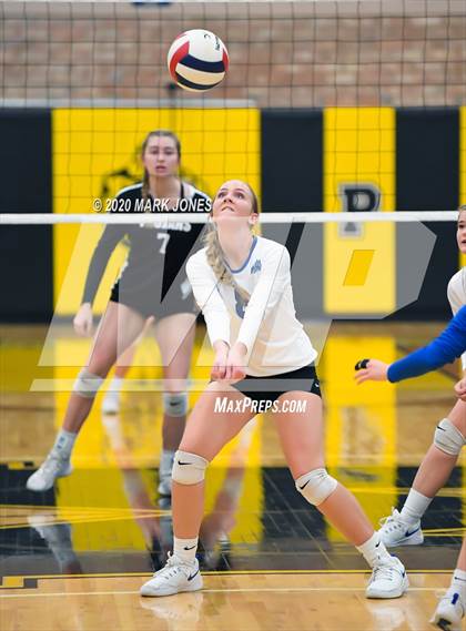 Thumbnail 3 in Valley Christian @ Snowflake (AIA 3A Semifinal) photogallery.