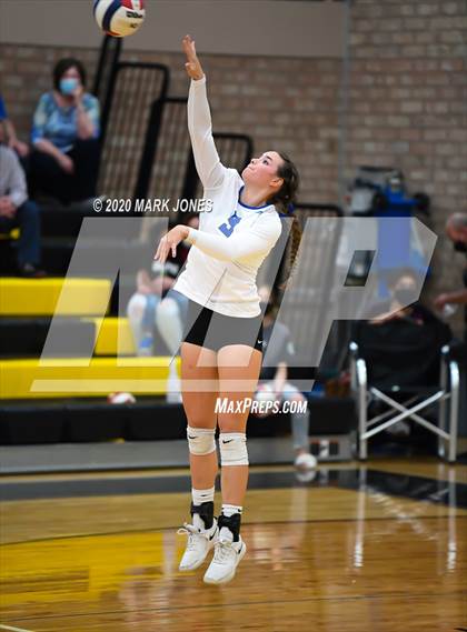 Thumbnail 2 in Valley Christian @ Snowflake (AIA 3A Semifinal) photogallery.